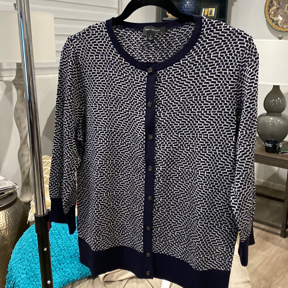 Ann Taylor XL 3/4 sleeve button down sweater navy with white stitching design
